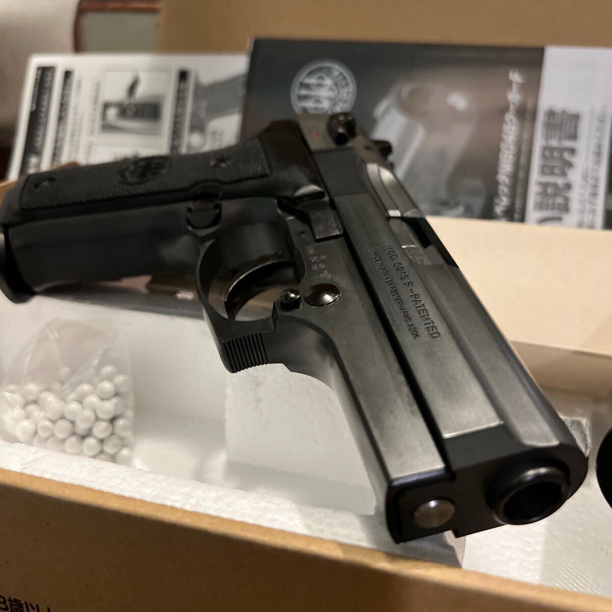 WA ベレッタ　M8045 クーガーF マガジン２本付　カーボンブラックHW_4