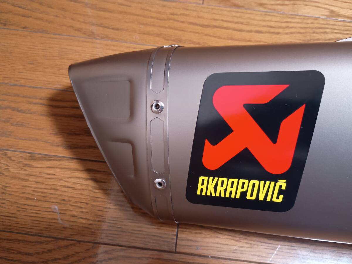 CBR1000RR 17-20 SC77 AKRAPOVIC アクラポビッチ スリップオンライン