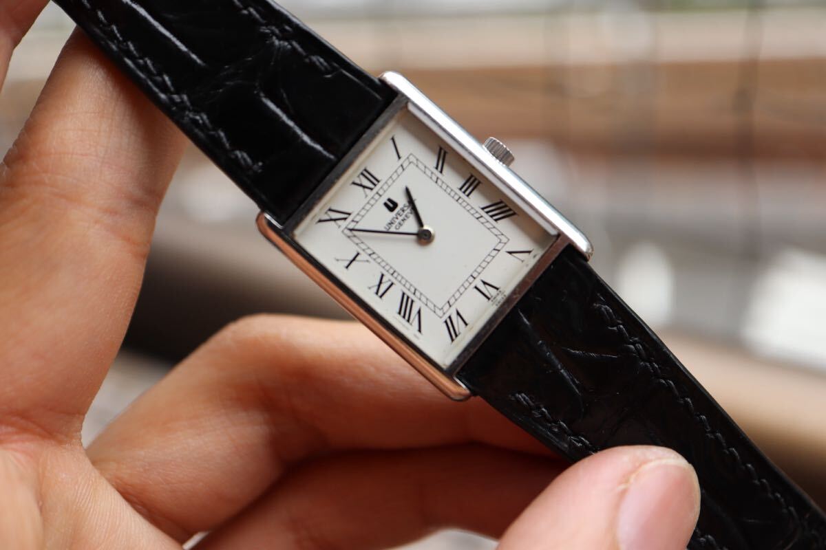UNIVERSAL GENEVE ユニバーサルジュネーブ 手巻き ホワイトローマン