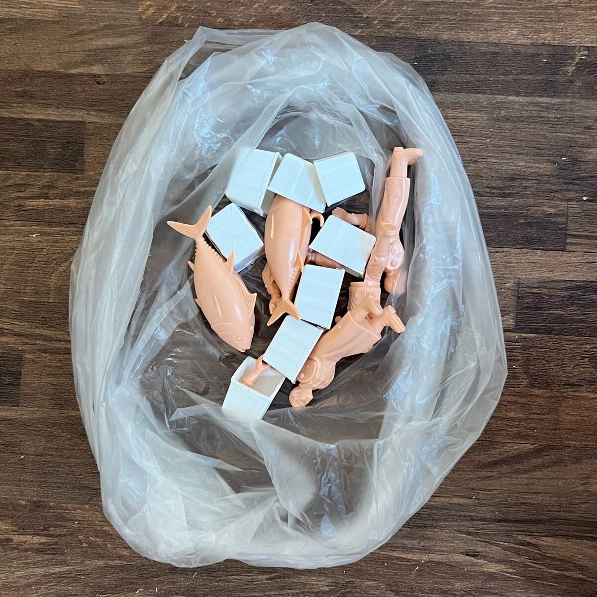 ★売り切り100円スタート★アオシマ プラモデル 特殊荷役No.6　朝霞製作所 ターレットトラック 築地市場仕様 アオシマ スケール1/32 現状品_4