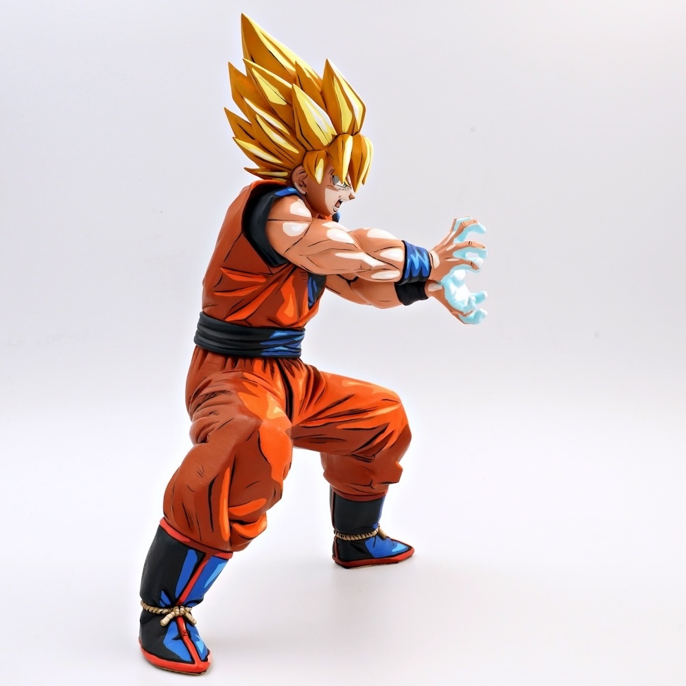 ドラゴンボール 超サイヤ人孫悟空 フィギュア フルリペイント 二次元