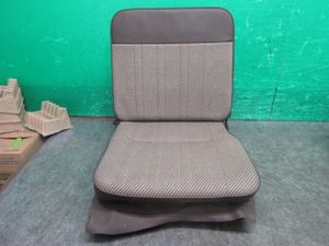 ☆ ダイハツ　ハイゼット　M-S83P-0300・・　純正　左　フロントシート　助手席　(X) ☆