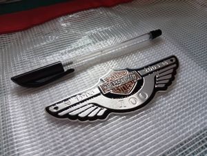 【ゆうパケット送料込】HARLEY-DAVIDSON (ハーレーダビッドソン)　エンブレムプレート(小