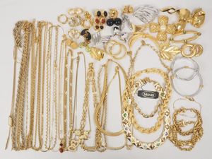 Monet ネックレスの値段と価格推移は？｜288件の売買データからMonet