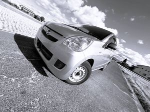 超低走行9千㎞台 H26年ダイハツ ミラバン 本車検R10年2月迄 2年付き 走行管理通過車両で