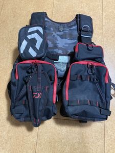 送料込み　ダイワ ライフジャケット DF-6206 美品