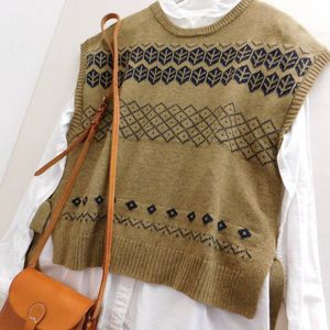 ノースオブジェクト★新品同様★ベスト★ナチュラン★３点以上送料無料★G129