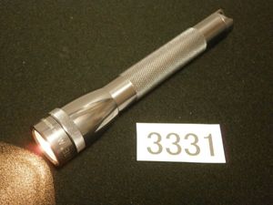 ☆3331 MINI MAGLITE AA GY（グレー）単３　ミニマグライト 白熱球タイプ　LEDではありま