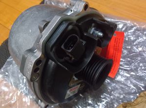 BOSCH製 BMW E38 735i 740i 750ilオルタネーター/ダイナモ 150A