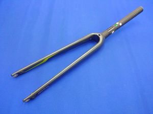 カーボンフォーク(ジャイアント ルイガノ ビアンキ メリダ ジオス トレック スコット FEL