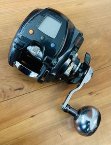 ダイワ シーボーグ 300J 右ハンドル 通電、自動巻き上げ可能 中深海、青物、コマセ、マダ