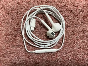 《送料無料》【未使用新品】 Apple 有線ステレオiPhoneイヤホン〔Lightning（ライトニン