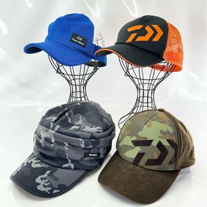 ■DAIWA ダイワ フィッシングキャップ まとめ売り 計4点 フリース/メッシュ 中古美品