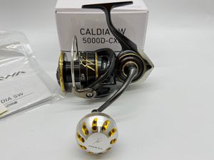 ■綺麗【DAIWA ダイワ 22 CALDIA(カルディア) SW 5000D-CXH ショアキャスティングゲーム