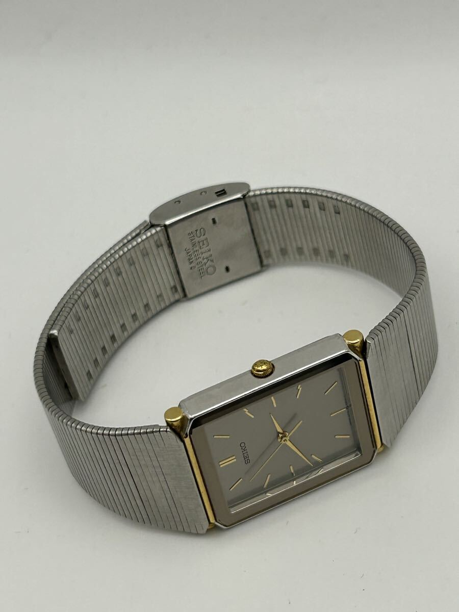 1980年代SEIKO セイコー 5P31-5A8A 純正ベルト クォーツ腕時計my
