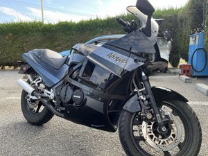 GPz400の値段と価格推移は？｜2118件の売買データからGPz400の価値が
