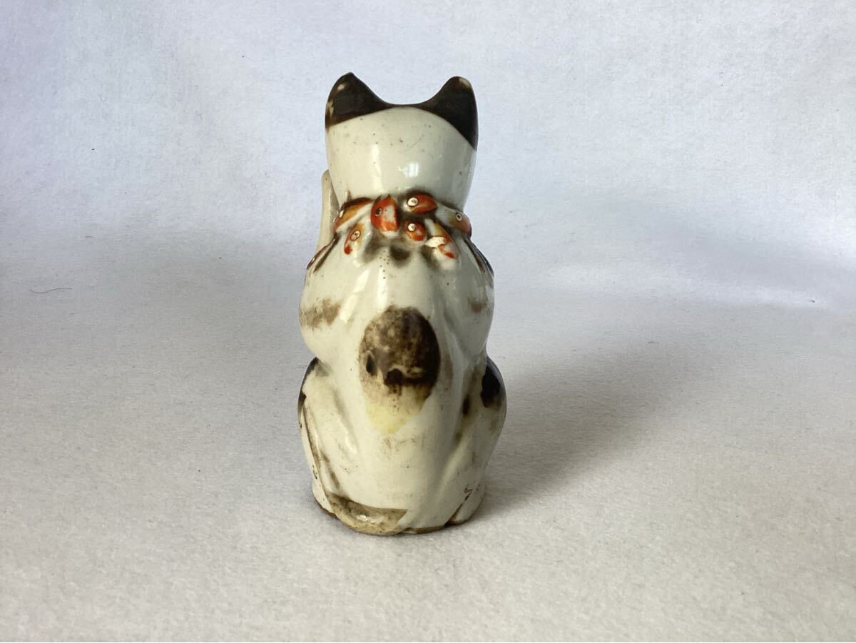 時代物/古い招き猫/色絵金彩/汚れているけど無傷品/招き猫/磁器人形