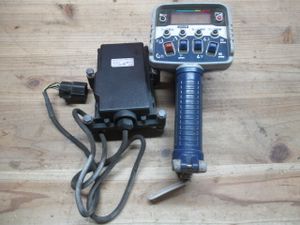 動作確認済　タダノ RCS-FR2N クレーン受信機 美品 タダノ 受信機の値段と価格推移は？｜25件の売買データからタダノ 受信