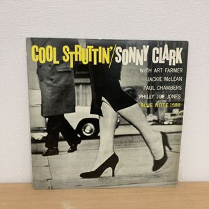 COOLSTRUTTINのYahoo!オークション(旧ヤフオク!)の相場・価格を見る