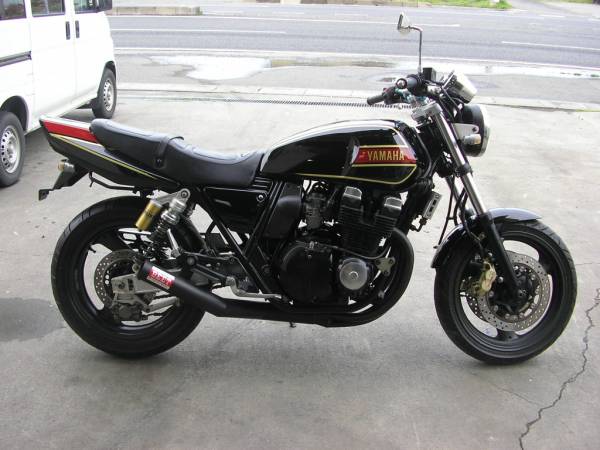 【XJR400】初期型　 ジャパニーズネイキッド、ヤマハXJR400（初期型の1993年式）が1/12