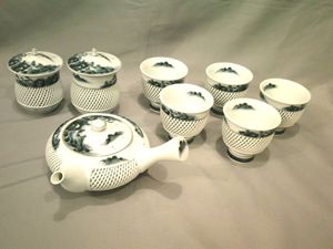 有田焼 琴峰の値段と価格推移は？｜17件の売買データから有田焼 琴峰の