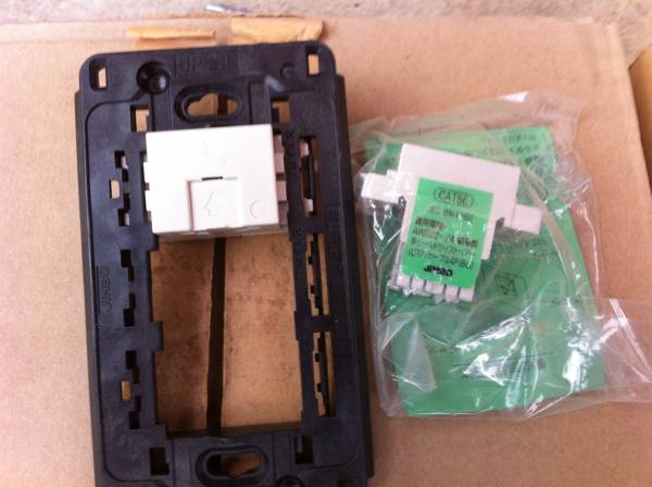 神保　配線器具　LAN　TEL　コンセント　スイッチ　プレート_2