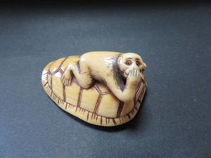春画 根付のYahoo!オークション(旧ヤフオク!)の相場・価格を見る