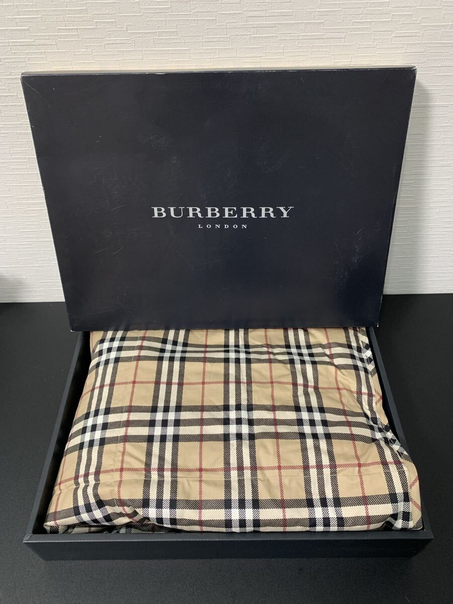 【新品•未使用】BURBERRY 羽毛ひざ掛け バーバリー 羽毛ひざ掛けの値段と価格推移は？｜4件の売買データから
