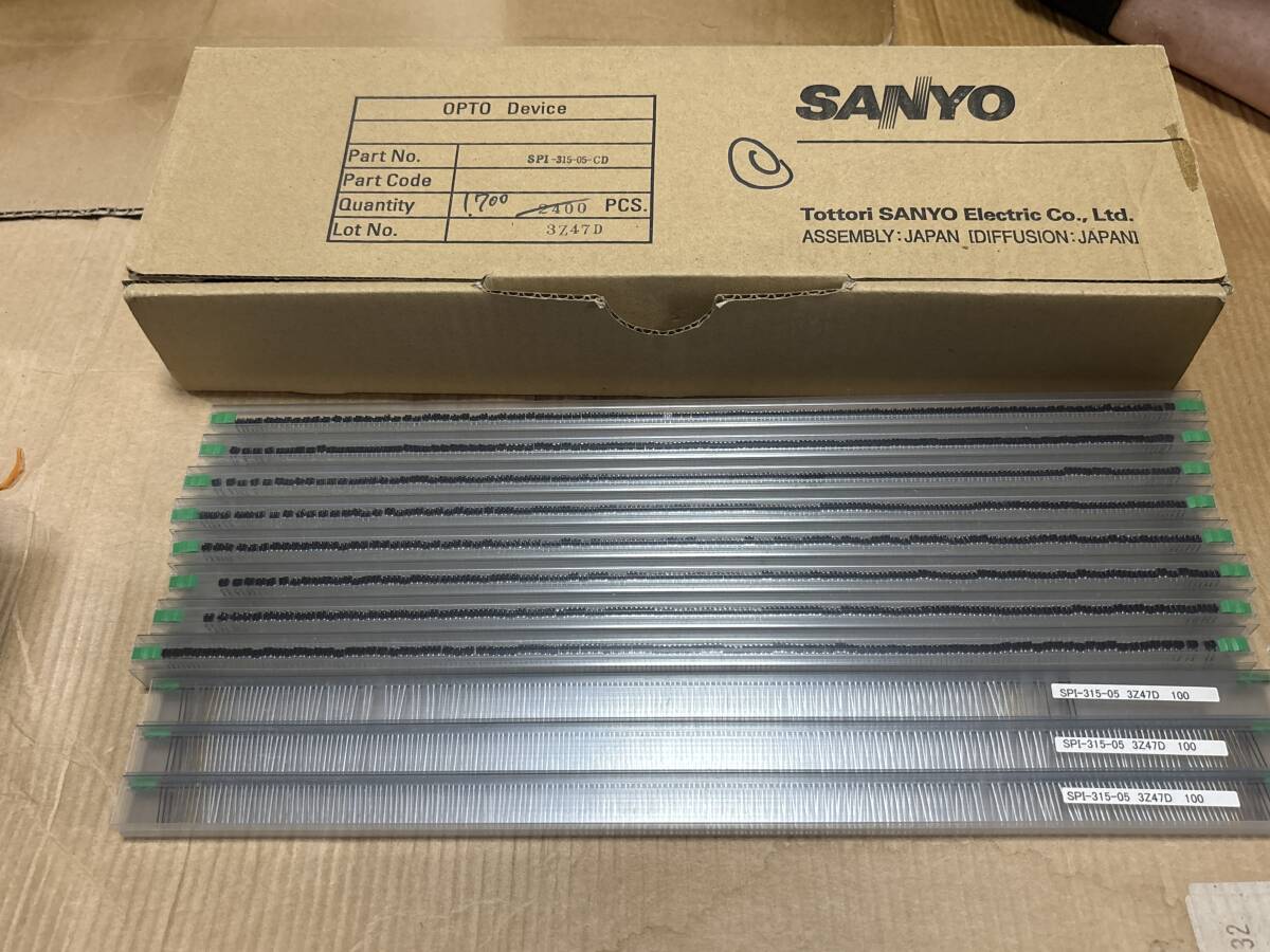 PT23F-HLD　光電子フォトトランジスター　100個セット フォトトランジスタの値段と価格推移は？｜12件の売買データからフォト