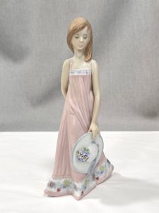リヤドロ 花 少女の値段と価格推移は？｜27件の売買データからリヤドロ