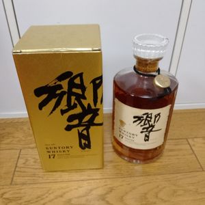 響 17年(箱あり)の平均価格は45,834円｜ウイスキーの価格相場・買取価格