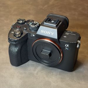 ILCE-7S SONYα7Sの値段と価格推移は？｜15件の売買データからILCE-7S