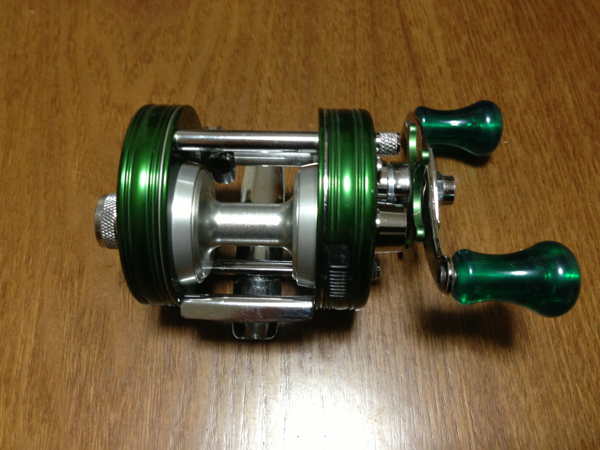 ABU 2500c 緑 美品 アブ 25c(アブガルシア)｜売買されたオークション