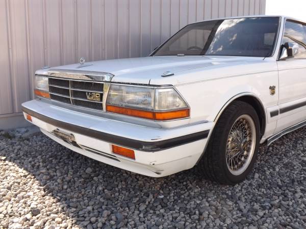 Y30 セドリック 後期型 オーバーヘッドコンソール の部品取り(日産用