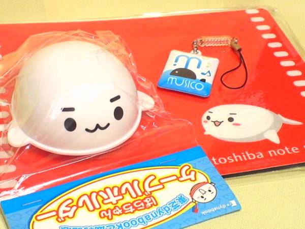 東芝☆アザラシぱらちゃんケーブルホルダー&マウスパッド＋