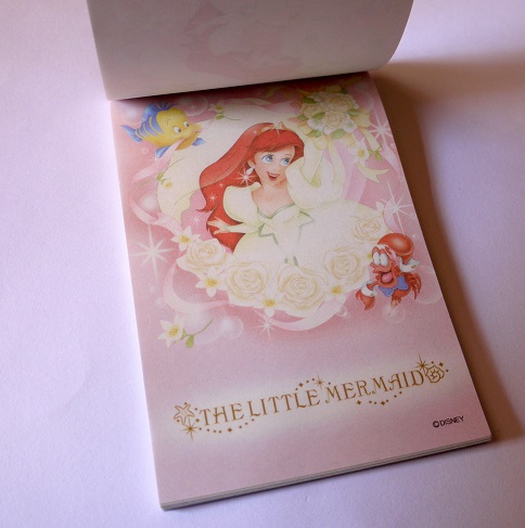 ディズニー アリエル メモ帳 ディズニープリンセス ２冊 その他 売買されたオークション情報 Yahooの商品情報をアーカイブ公開 オークファン Aucfan Com