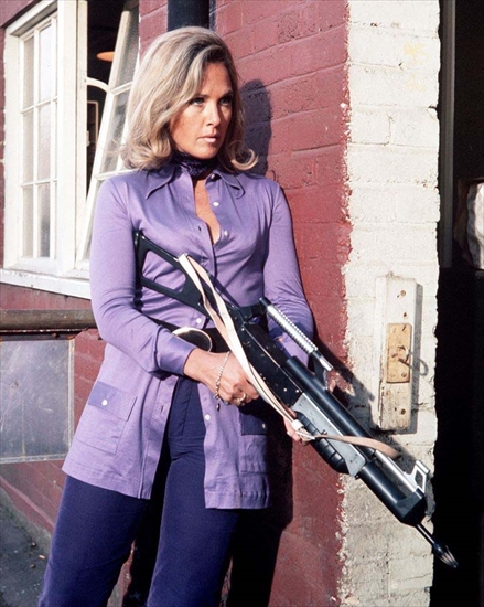 謎の円盤ufo ヴァージニア レイク ワンダ ベンサム サイン写真 サイン 売買されたオークション情報 Yahooの商品情報をアーカイブ公開 オークファン Aucfan Com