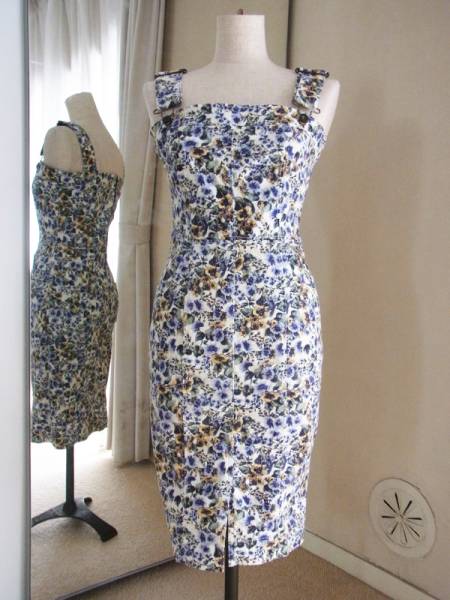 マイ ダルタニアン 花柄サロペットワンピース シンゾーン ワンピース 売買されたオークション情報 Yahooの商品情報をアーカイブ公開 オークファン Aucfan Com