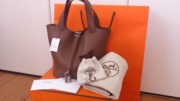 美品☆エルメスO刻☆ピコタンロックPM マロン 入手困難(かばん、バッグ  