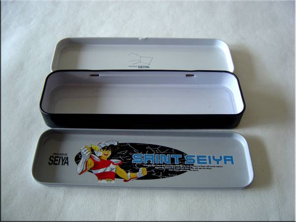 聖闘士星矢 缶ペンケース 筆箱 中皿付 聖闘士星矢 売買されたオークション情報 Yahooの商品情報をアーカイブ公開 オークファン Aucfan Com