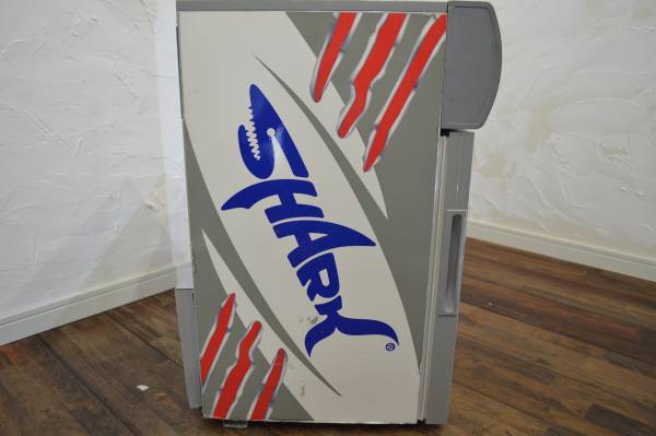 742 SHARK シャーク エナジードリンク 販促用冷蔵庫(100リットル未満