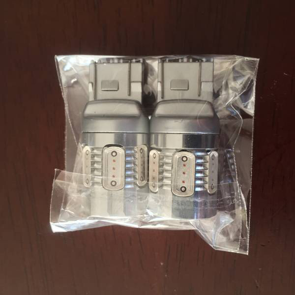 Ｔ２０ ＬＥＤダブル 無極性 ブレーキランプレッド ２個_1