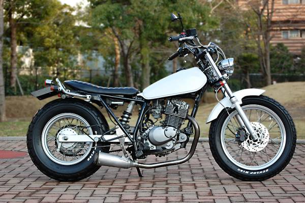 限定1台□バンバン200□トラッカー カスタム□TW FTR TR SR(126cc