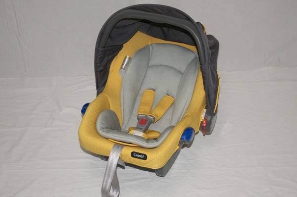美品☆コンビ☆プリムベビーS /1台3役ベビーシート/イエロー