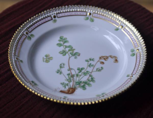 ロイヤルコペンハーゲン　フローラダニカ　安いんです！