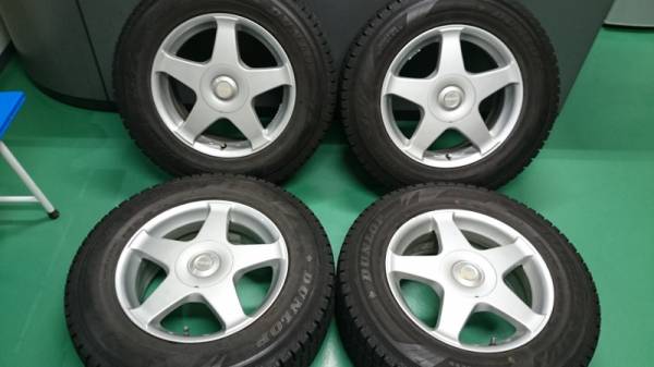 ダンロップ215/70R16 9分ヴェルファイアデリカD:5アウトランダー