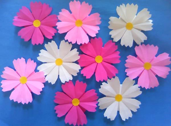 ハンドメイド 折り紙 壁面飾り 秋 コスモス 大 9個 幼稚園 折り紙 千代紙 売買されたオークション情報 Yahooの商品情報をアーカイブ公開 オークファン Aucfan Com