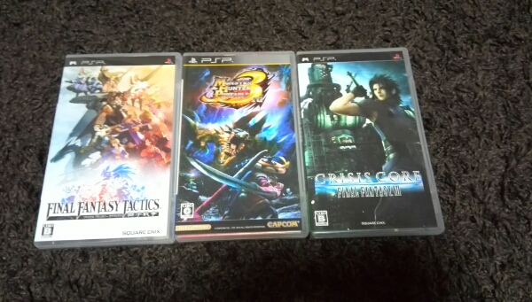 PSP-3000 ピアノブラック ソフト3本セット クライシスコア FFⅦ