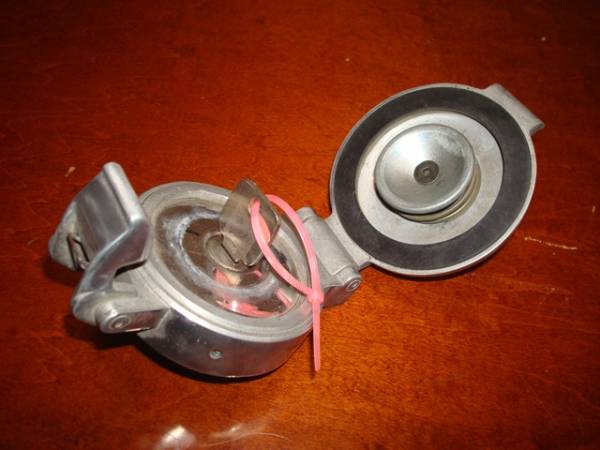 フュエルキャップ　ミニ　オースチン　ヒーレー　MG　英国車