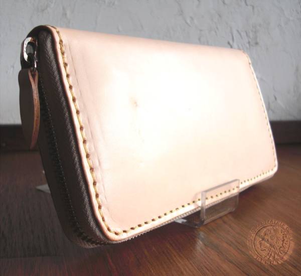 【サドルレザー】ラウンドジッパーウォレット【ベージュ】